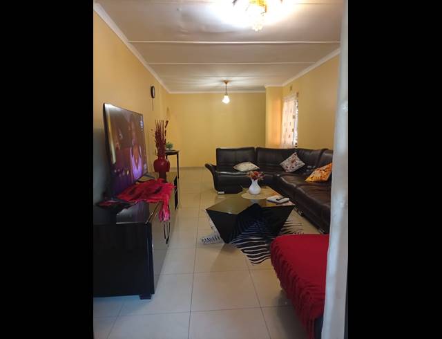 3 BEDROOM SIMPLEX FOR SALE IN BELLAIR